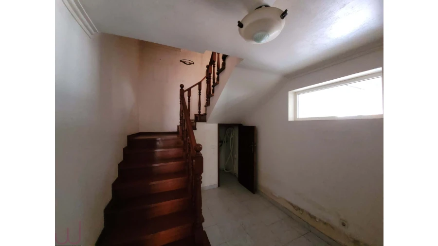 Moradia T5 para Venda em Porto Salvo Foto 41