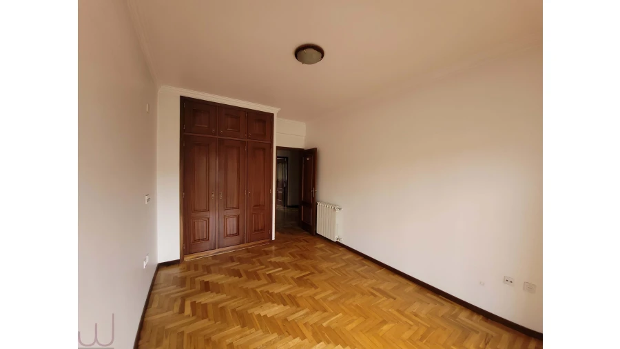 Moradia T5 para Venda em Porto Salvo Foto 23