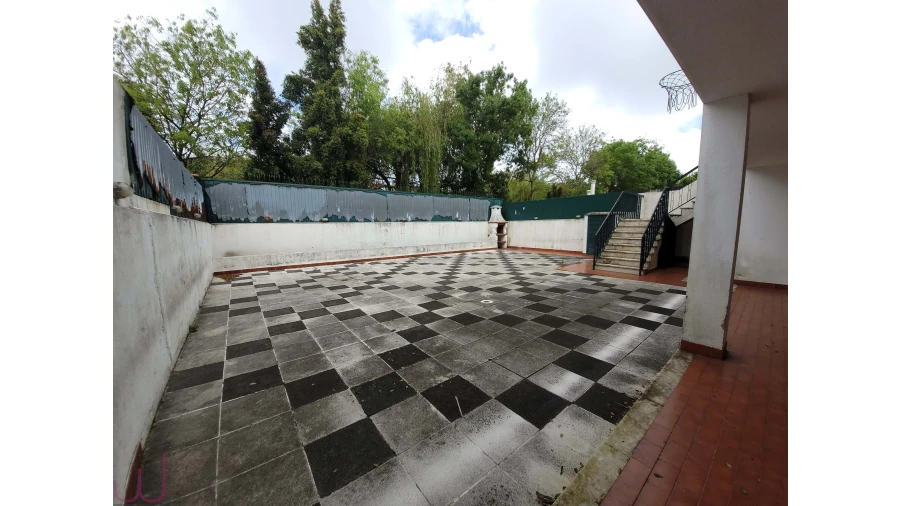 Moradia T5 para Venda em Porto Salvo Foto 52