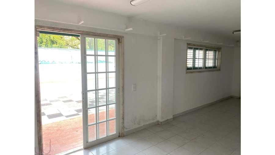 Moradia T5 para Venda em Porto Salvo Foto 51