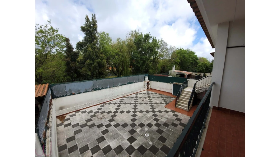 Moradia T5 para Venda em Porto Salvo Foto 5