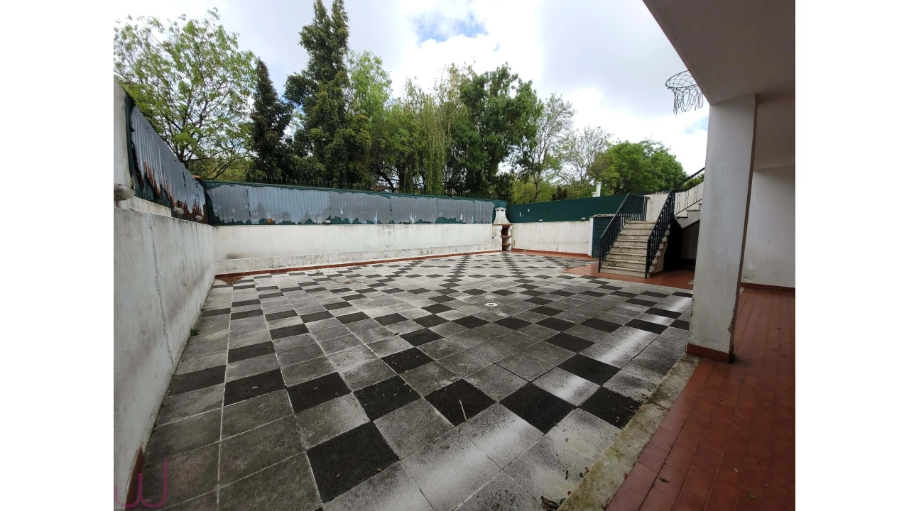 Moradia T5 para Venda em Porto Salvo Foto 52