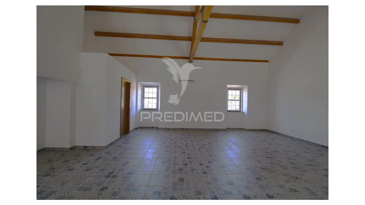 Loja para Venda em Sines Foto 1