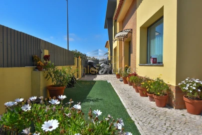 Moradia T4 para Venda em Azeitão (São Lourenço e São Simão)
