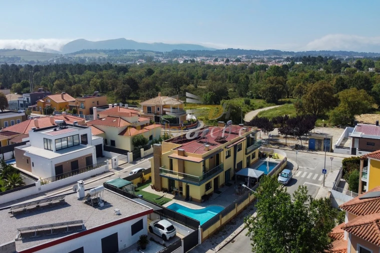 Moradia T4 para Venda em Azeitão (São Lourenço e São Simão) Foto 2