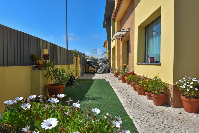 Moradia T4 para Venda em Azeitão (São Lourenço e São Simão) Foto 12