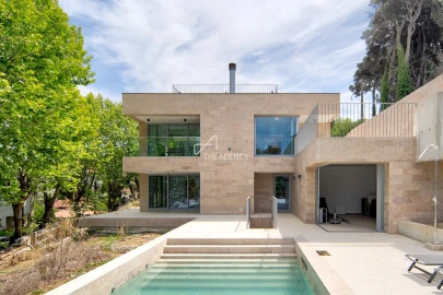 Moradia T4 para Venda em Agualva e Mira-Sintra