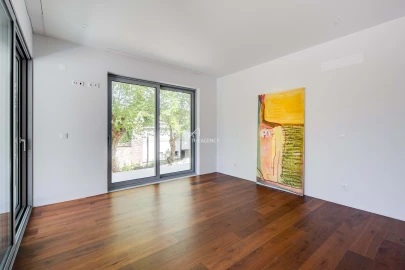 Moradia T4 para Venda em Agualva e Mira-Sintra