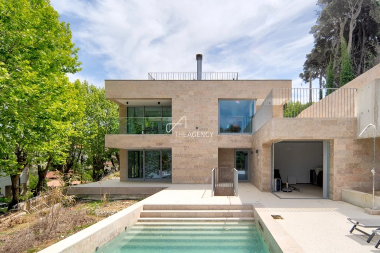 Moradia T4 para Venda em Agualva e Mira-Sintra Foto 8