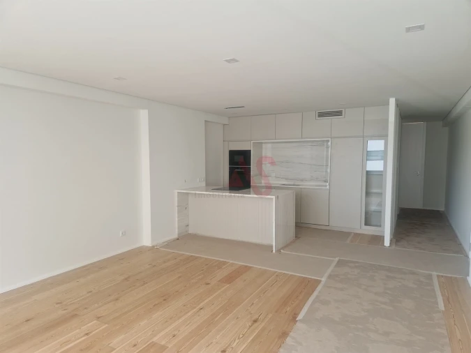 Apartamento T2 para Venda em Creixomil Foto 5