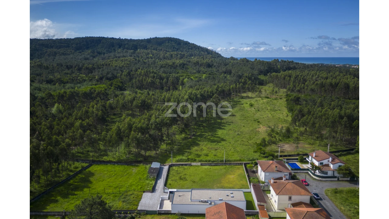 Moradia T3 para Venda em Chafe Foto 40