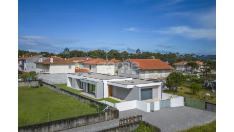 Moradia T3 para Venda em Chafe