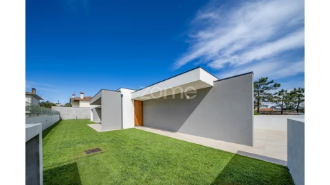 Moradia T3 para Venda em Chafe