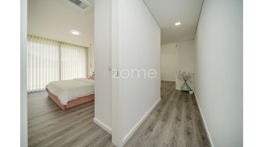 Moradia T3 para Venda em Chafe Foto 19