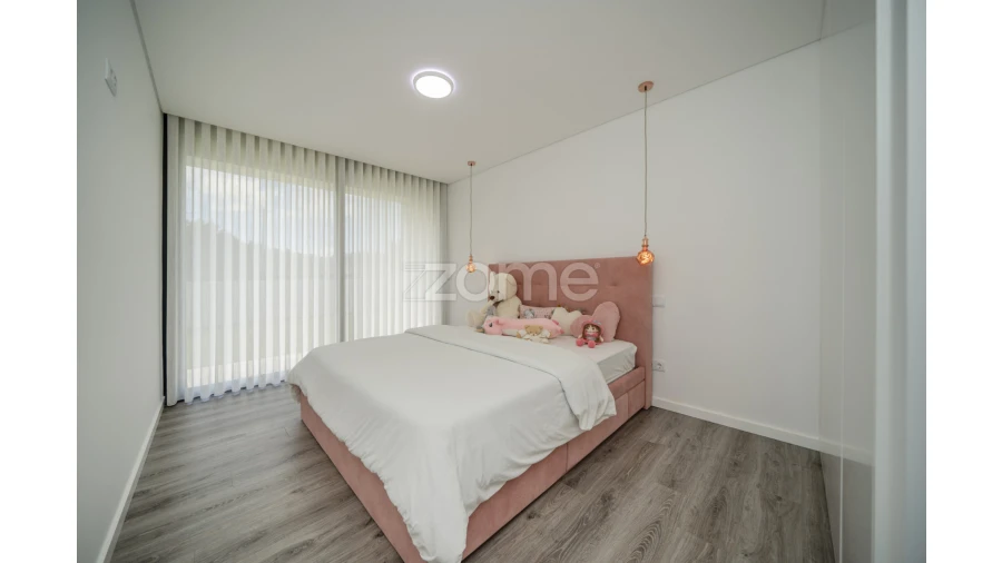 Moradia T3 para Venda em Chafe Foto 20