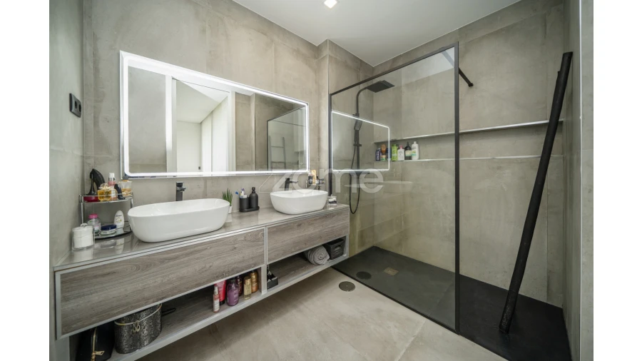 Moradia T3 para Venda em Chafe Foto 30