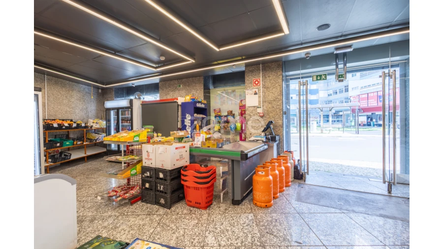 Negócio para Venda em Venteira Foto 14