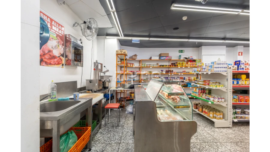 Negócio para Venda em Venteira Foto 21