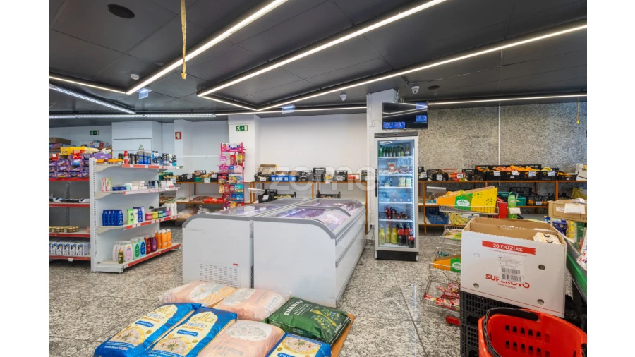 Negócio para Venda em Venteira Foto 12