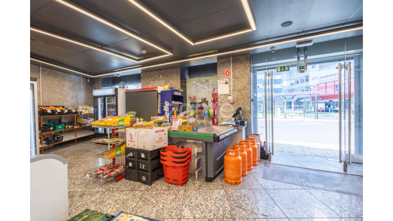 Negócio para Venda em Venteira Foto 14