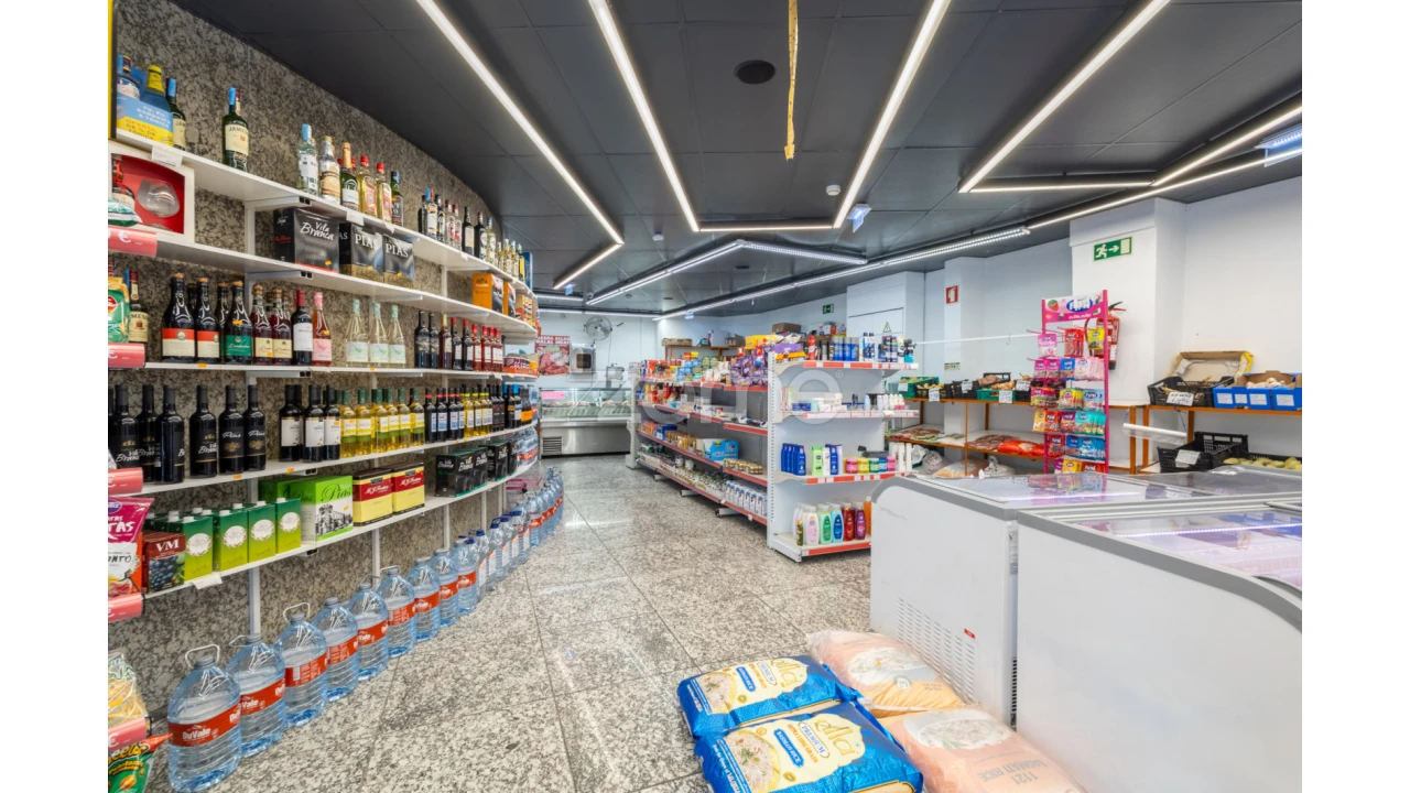 Negócio para Venda em Venteira Foto 20