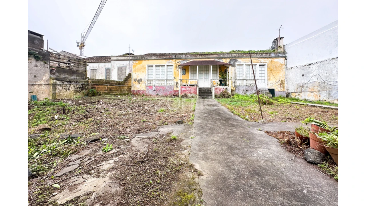 Moradia T2 para Venda em Ponta Delgada (São Pedro) Foto 4