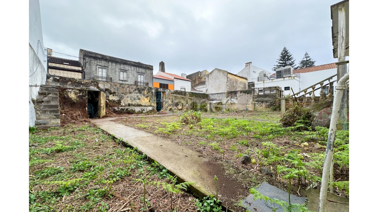 Moradia T2 para Venda em Ponta Delgada (São Pedro) Foto 8