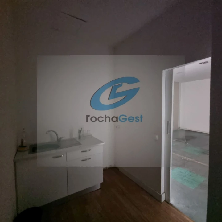 Loja para Arrendamento em Mafamude e Vilar do Paraíso Foto 7