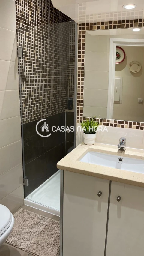 Apartamento T2 para Venda em Santa Maria Maior