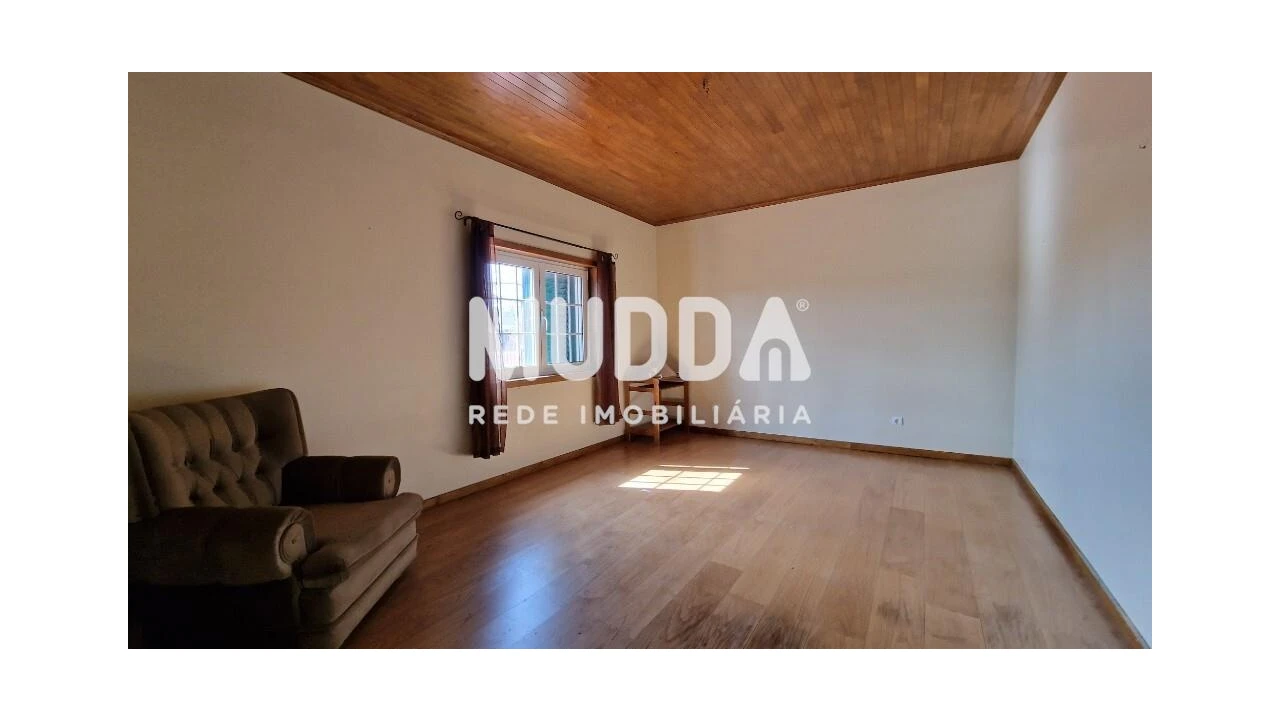 Moradia T4 para Venda em São Pedro de Serracenos Foto 7