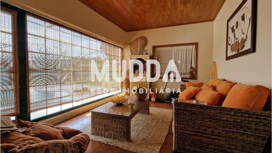 Moradia T4 para Venda em São Pedro de Serracenos Foto 4