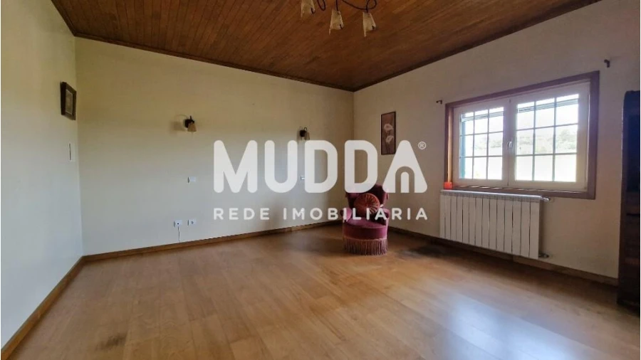 Moradia T4 para Venda em São Pedro de Serracenos Foto 5