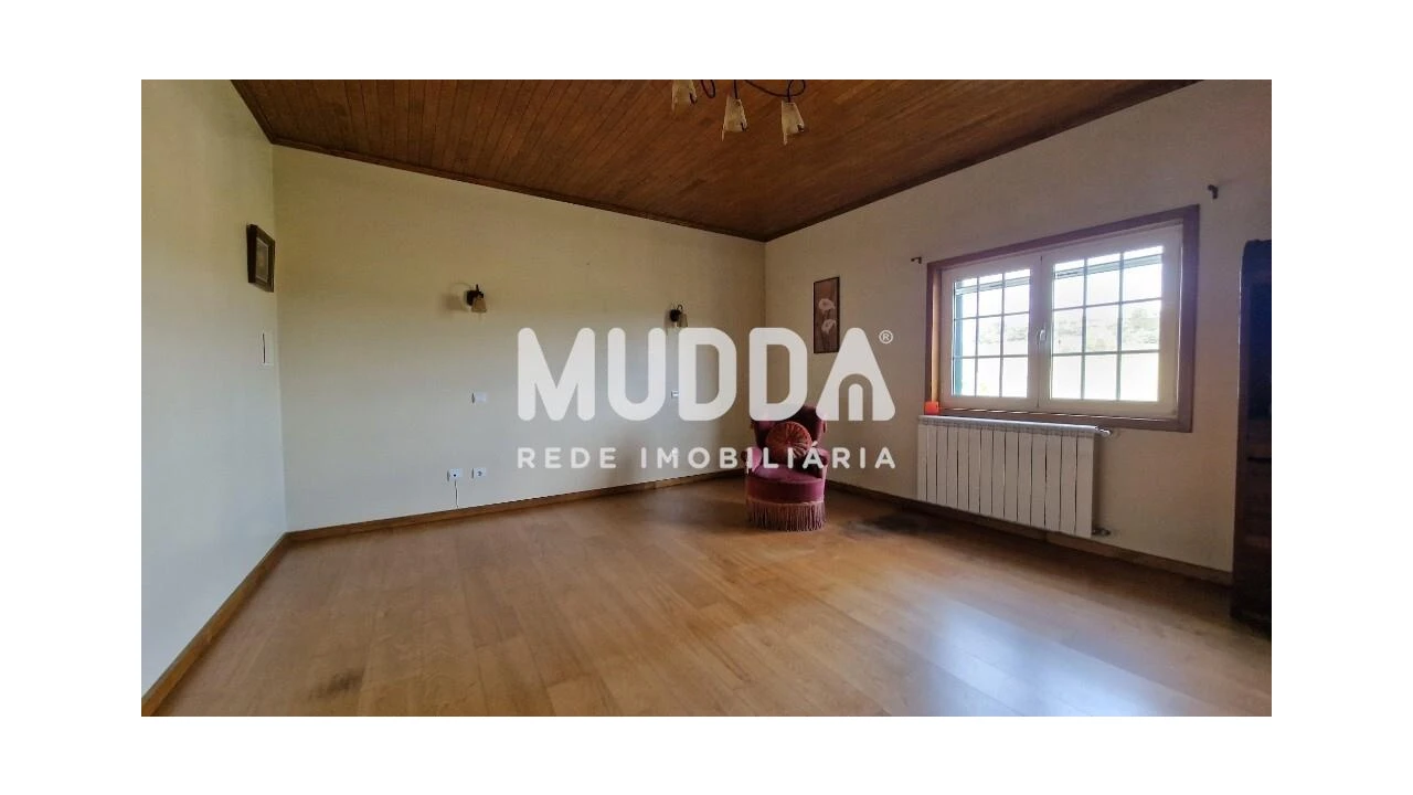 Moradia T4 para Venda em São Pedro de Serracenos Foto 5