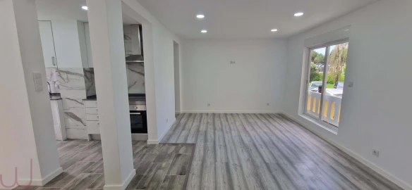 Apartamento T2 para Venda em Rio de Mouro