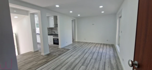 Apartamento T2 para Venda em Rio de Mouro