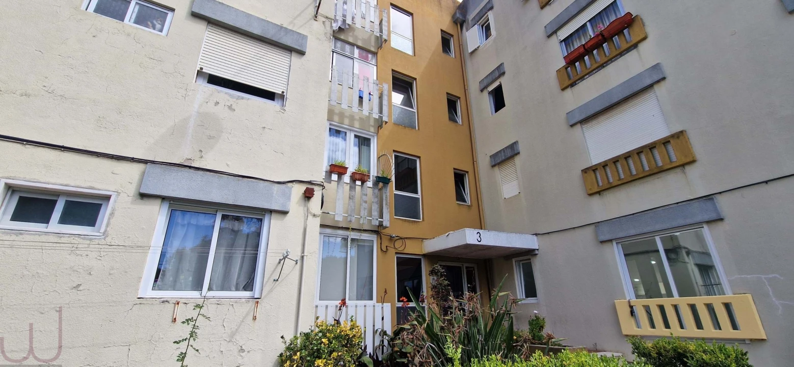 Apartamento T2 para Venda em Rio de Mouro Foto 31