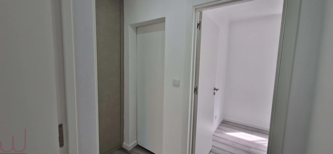 Apartamento T2 para Venda em Rio de Mouro Foto 27