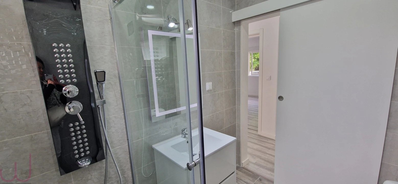 Apartamento T2 para Venda em Rio de Mouro Foto 19
