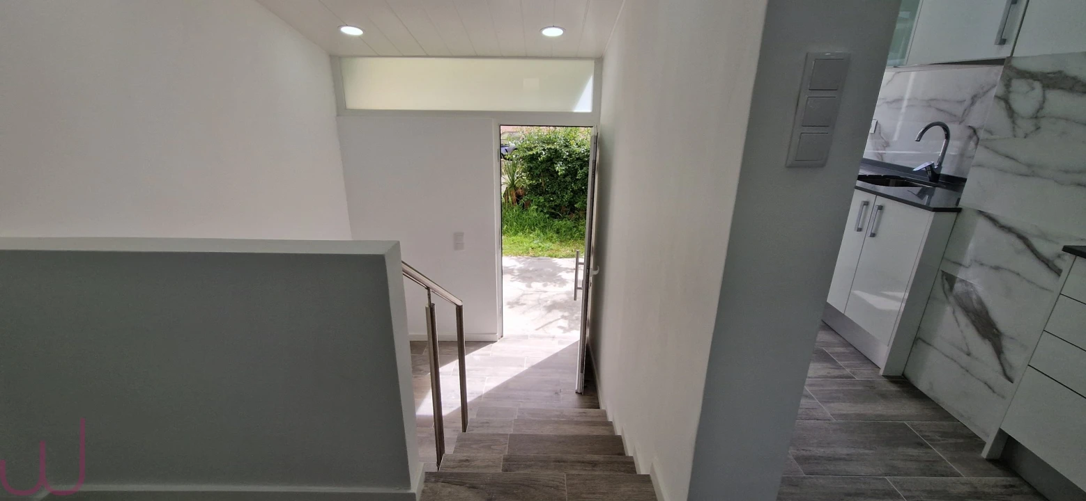 Apartamento T2 para Venda em Rio de Mouro Foto 9