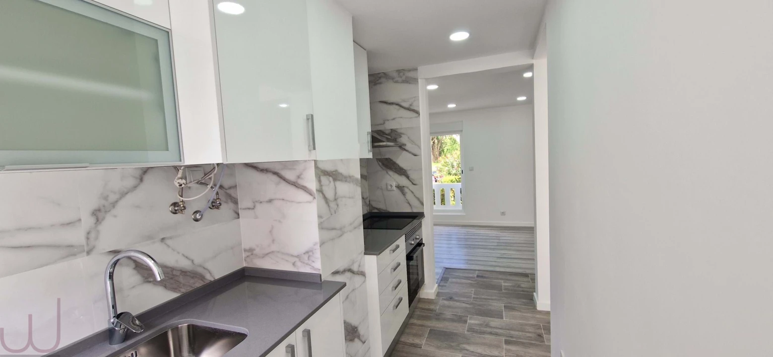 Apartamento T2 para Venda em Rio de Mouro Foto 16