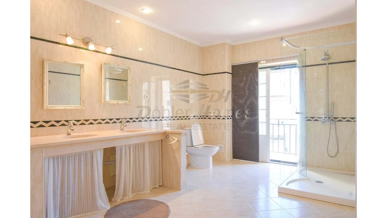 Moradia T5 para Venda em Ramada e Caneças Foto 19