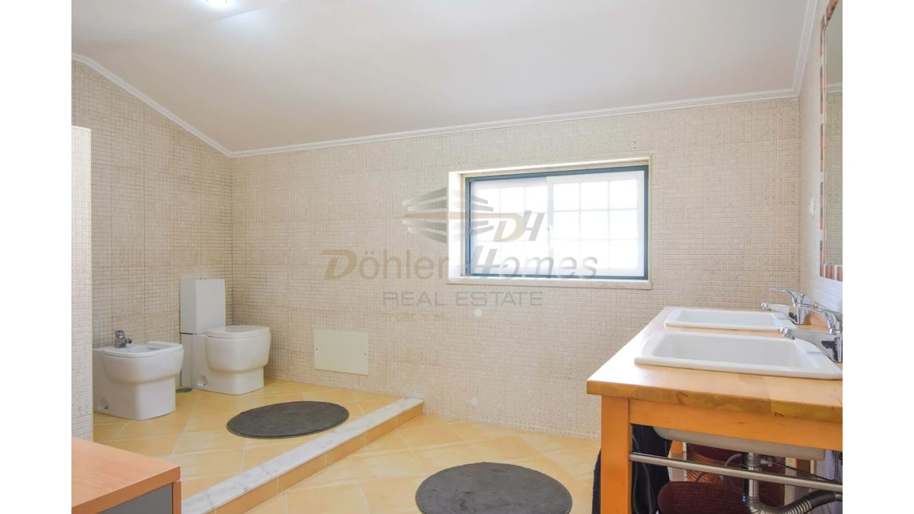 Moradia T5 para Venda em Ramada e Caneças Foto 33