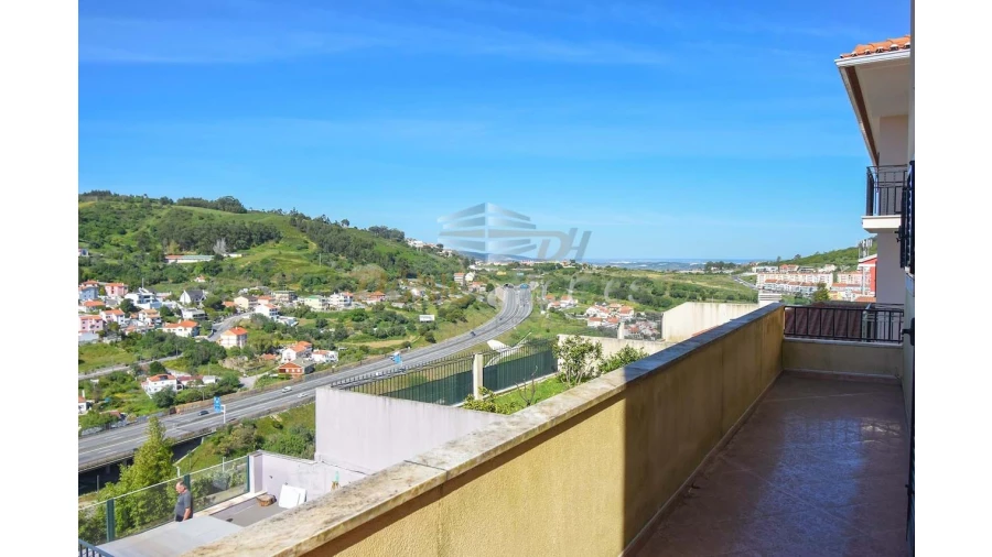 Moradia T5 para Venda em Ramada e Caneças Foto 24