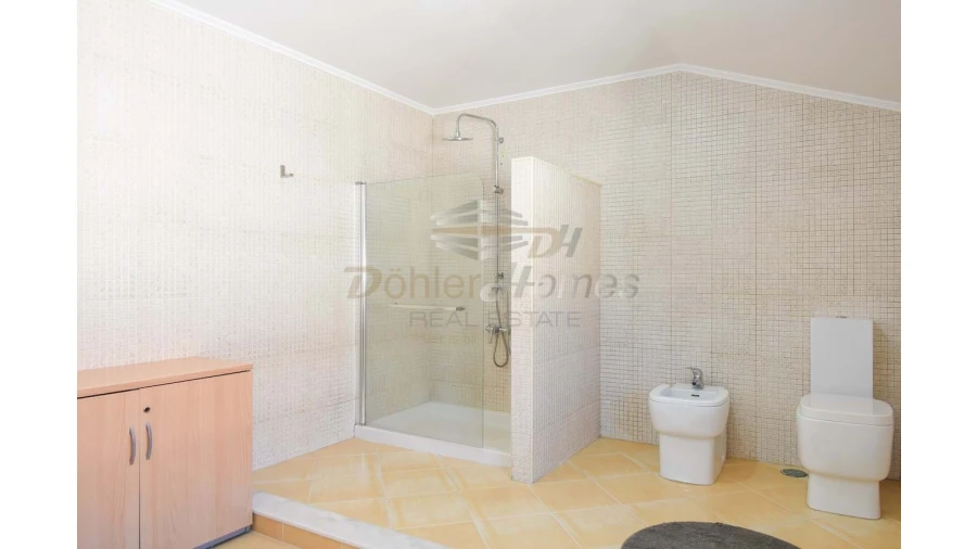 Moradia T5 para Venda em Ramada e Caneças Foto 34