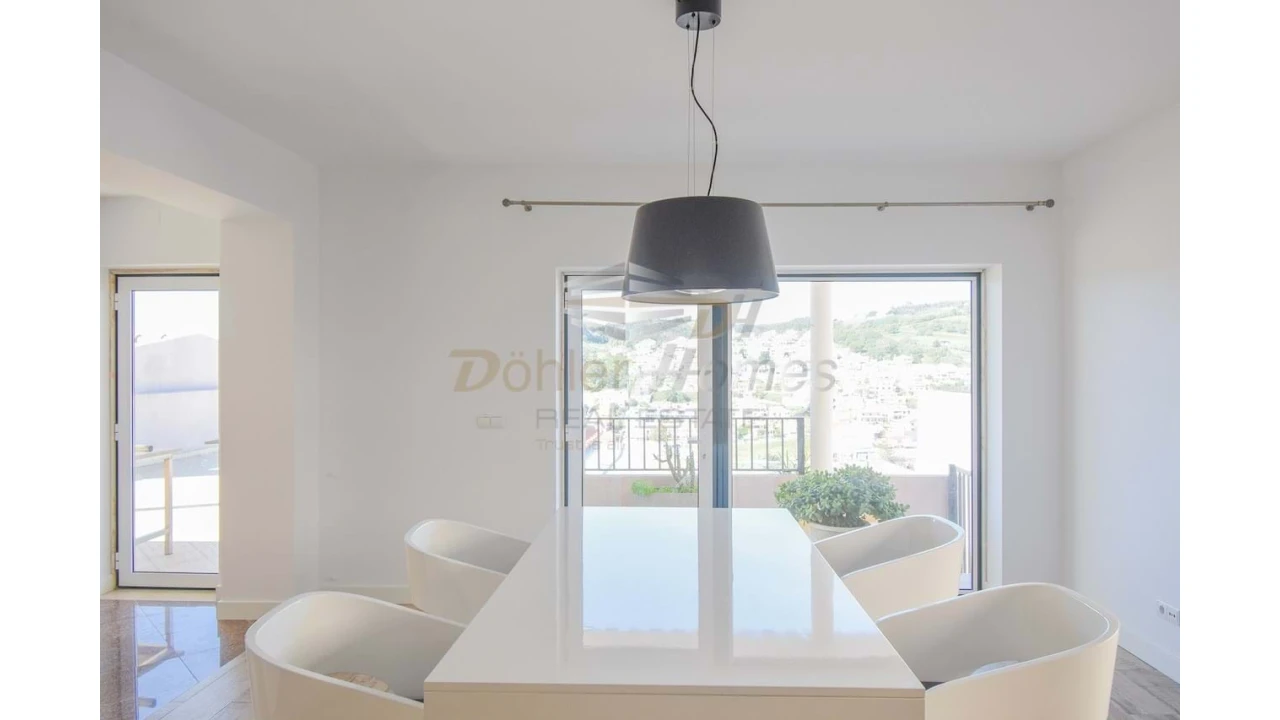 Moradia T5 para Venda em Ramada e Caneças Foto 6