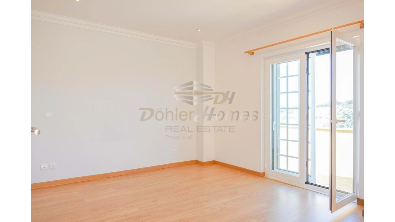 Moradia T5 para Venda em Ramada e Caneças Foto 22