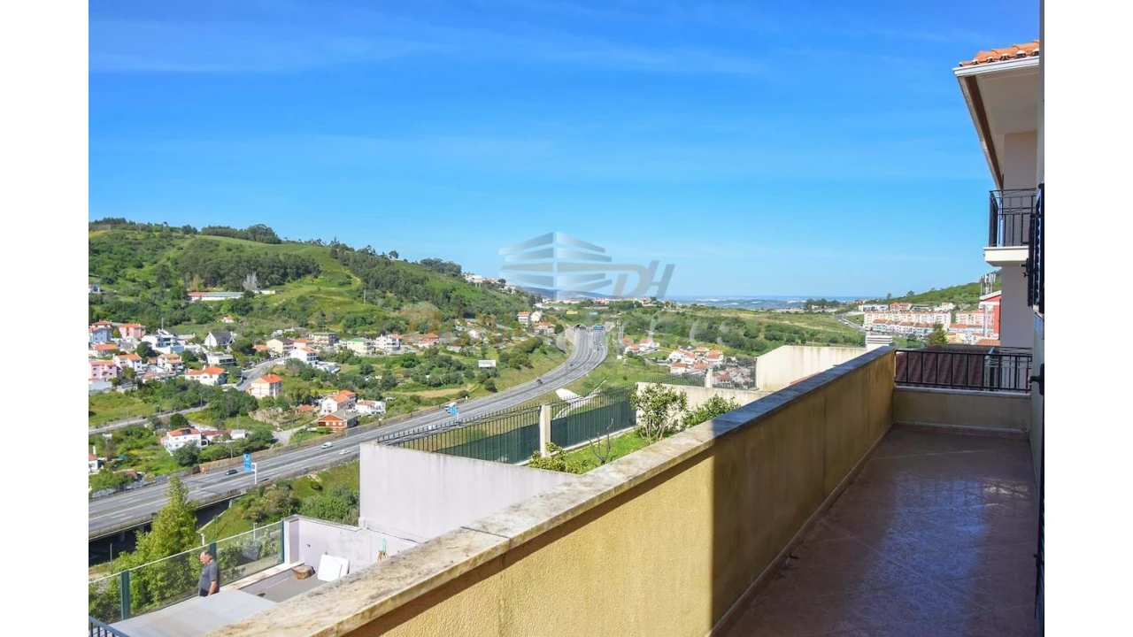 Moradia T5 para Venda em Ramada e Caneças Foto 24