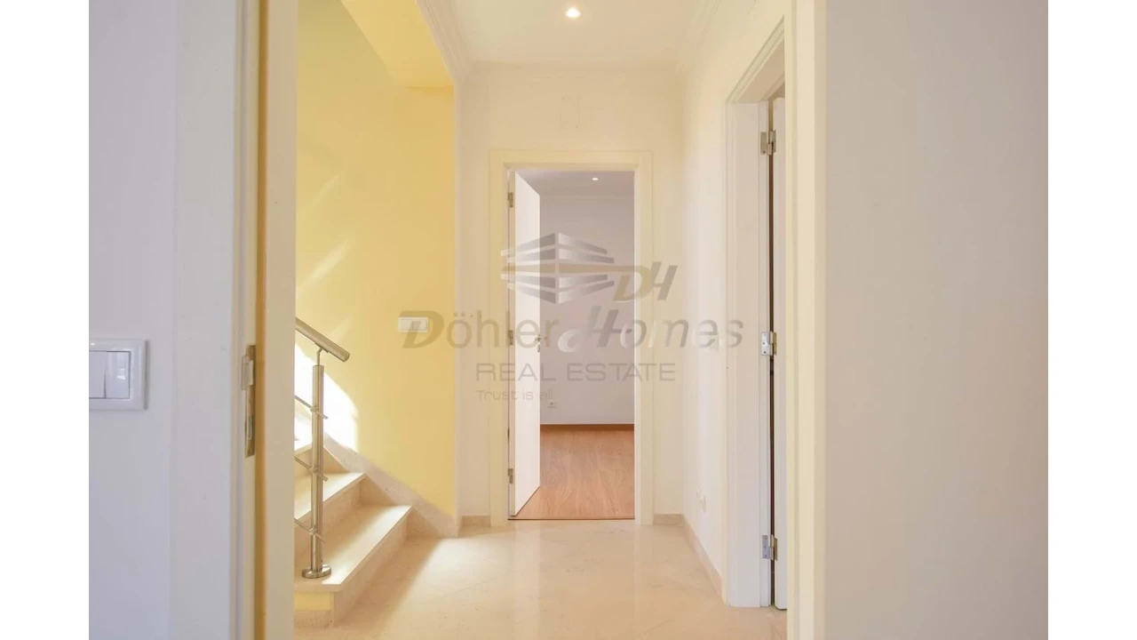 Moradia T5 para Venda em Ramada e Caneças Foto 18