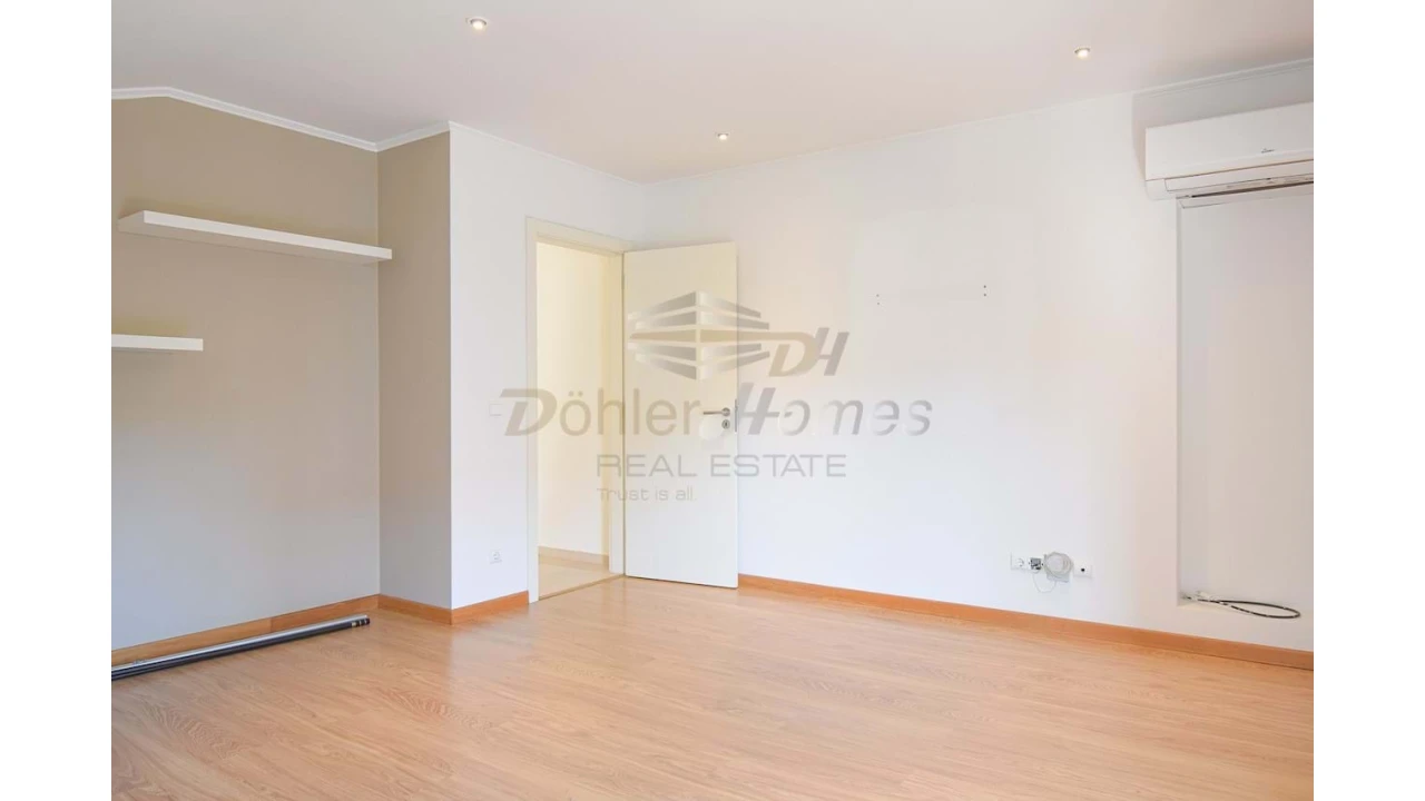 Moradia T5 para Venda em Ramada e Caneças Foto 28