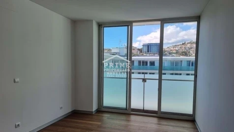 Apartamento T3 para Venda em Funchal (Se)